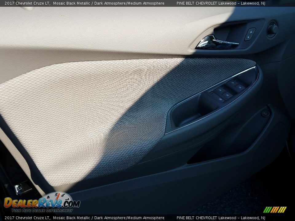 2017 Chevrolet Cruze LT Mosaic Black Metallic / Dark Atmosphere/Medium Atmosphere Photo #8