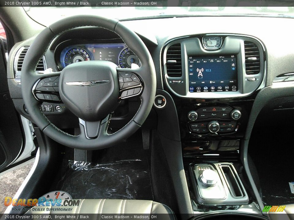 2018 Chrysler 300 S AWD Bright White / Black Photo #6