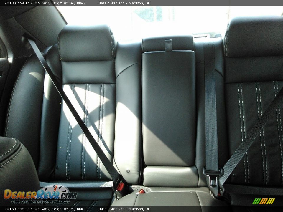2018 Chrysler 300 S AWD Bright White / Black Photo #12