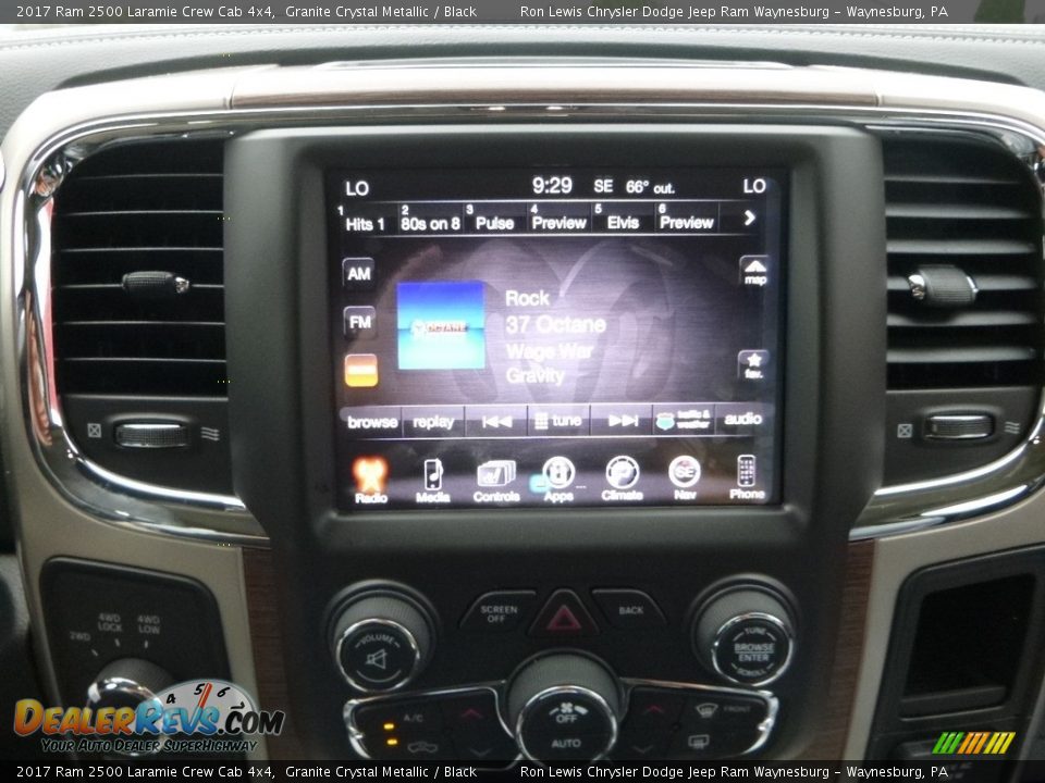 2017 Ram 2500 Laramie Crew Cab 4x4 Granite Crystal Metallic / Black Photo #17