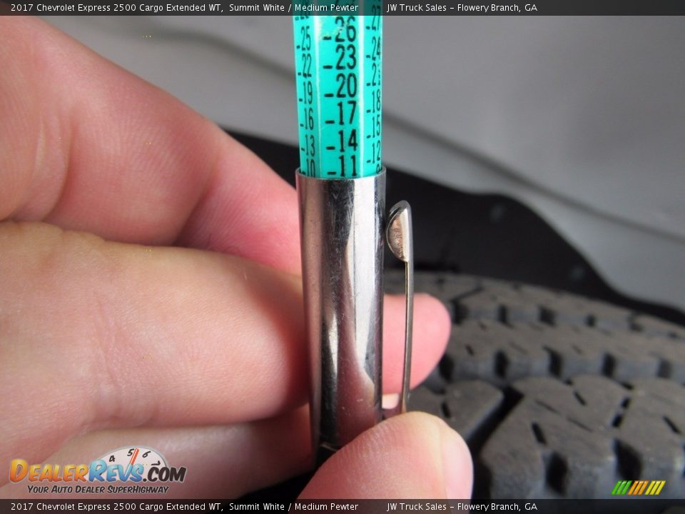 2017 Chevrolet Express 2500 Cargo Extended WT Summit White / Medium Pewter Photo #28