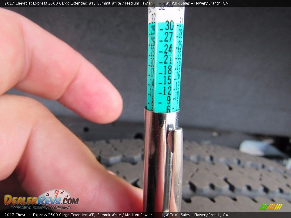 2017 Chevrolet Express 2500 Cargo Extended WT Summit White / Medium Pewter Photo #32