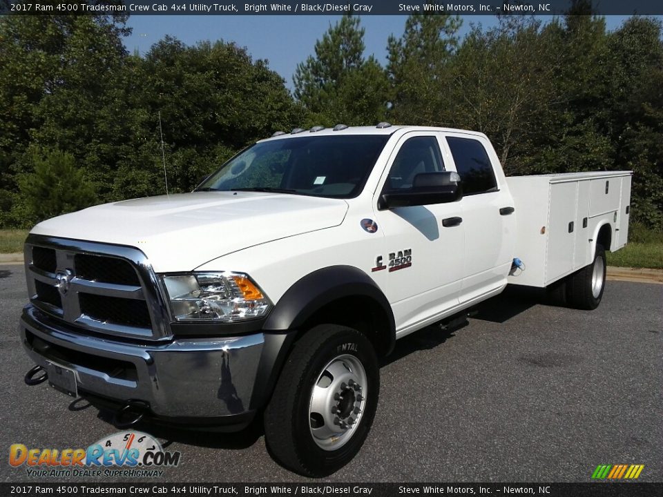 2017 Ram 4500 Tradesman Crew Cab 4x4 Utility Truck Bright White / Black/Diesel Gray Photo #3