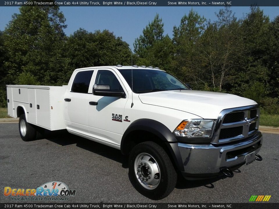 2017 Ram 4500 Tradesman Crew Cab 4x4 Utility Truck Bright White / Black/Diesel Gray Photo #5