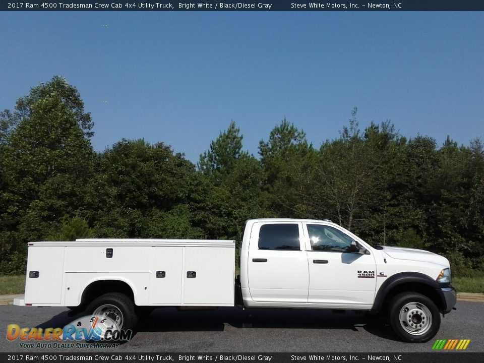 2017 Ram 4500 Tradesman Crew Cab 4x4 Utility Truck Bright White / Black/Diesel Gray Photo #6