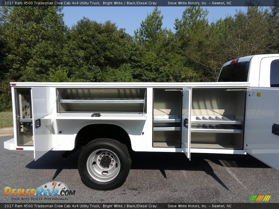 2017 Ram 4500 Tradesman Crew Cab 4x4 Utility Truck Bright White / Black/Diesel Gray Photo #7
