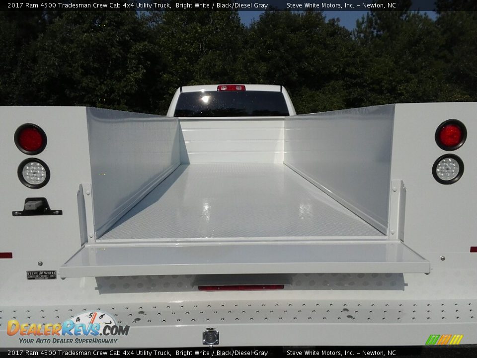 2017 Ram 4500 Tradesman Crew Cab 4x4 Utility Truck Bright White / Black/Diesel Gray Photo #11