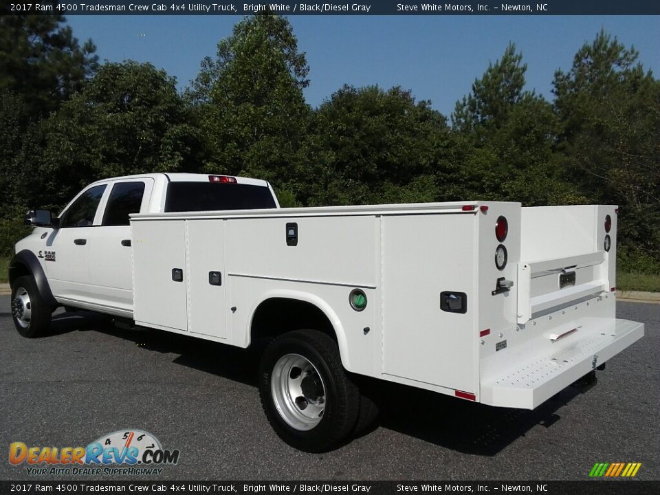 2017 Ram 4500 Tradesman Crew Cab 4x4 Utility Truck Bright White / Black/Diesel Gray Photo #12