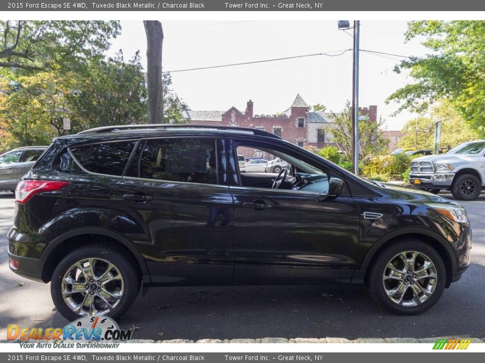 2015 Ford Escape SE 4WD Tuxedo Black Metallic / Charcoal Black Photo #8