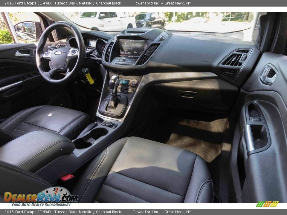 2015 Ford Escape SE 4WD Tuxedo Black Metallic / Charcoal Black Photo #16