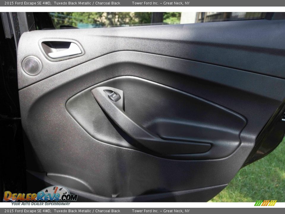 2015 Ford Escape SE 4WD Tuxedo Black Metallic / Charcoal Black Photo #23