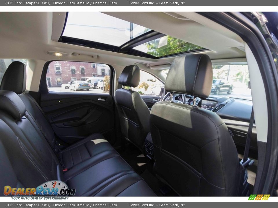 2015 Ford Escape SE 4WD Tuxedo Black Metallic / Charcoal Black Photo #25