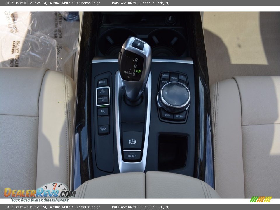 2014 BMW X5 xDrive35i Alpine White / Canberra Beige Photo #17