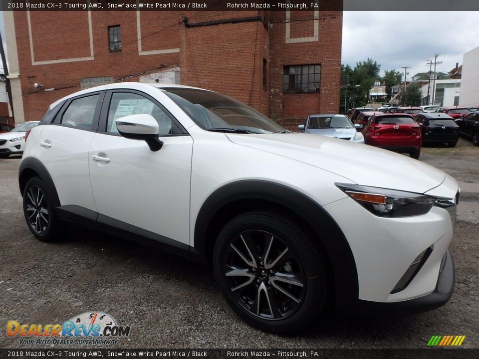 Front 3/4 View of 2018 Mazda CX-3 Touring AWD Photo #1
