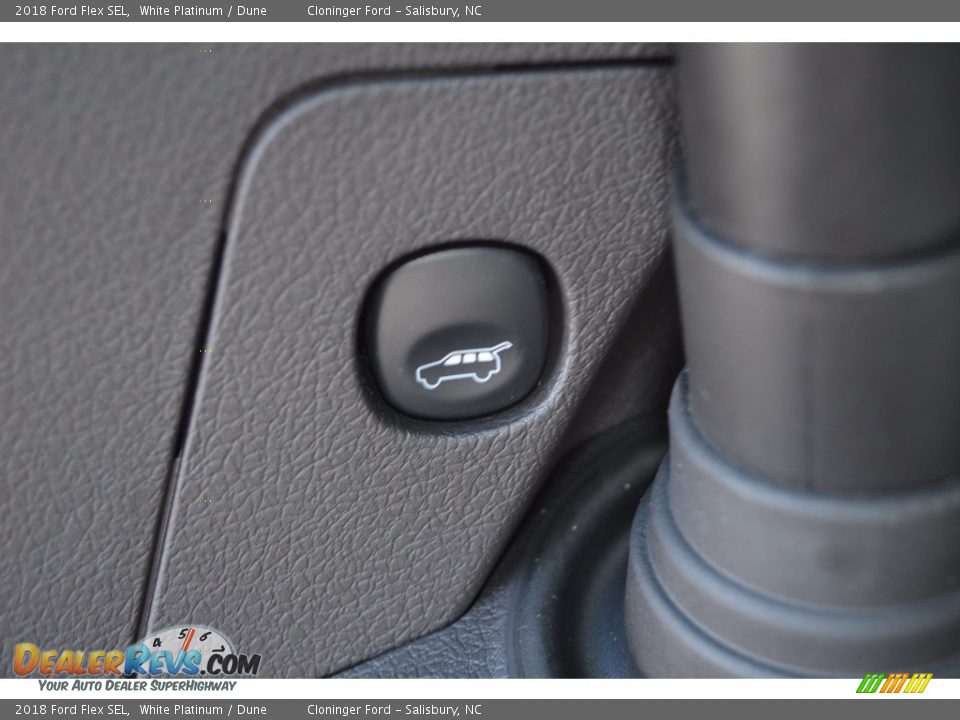 2018 Ford Flex SEL White Platinum / Dune Photo #10
