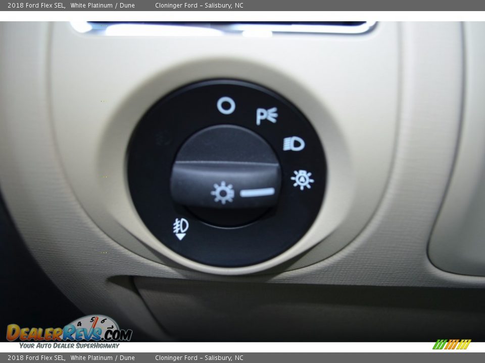 Controls of 2018 Ford Flex SEL Photo #20
