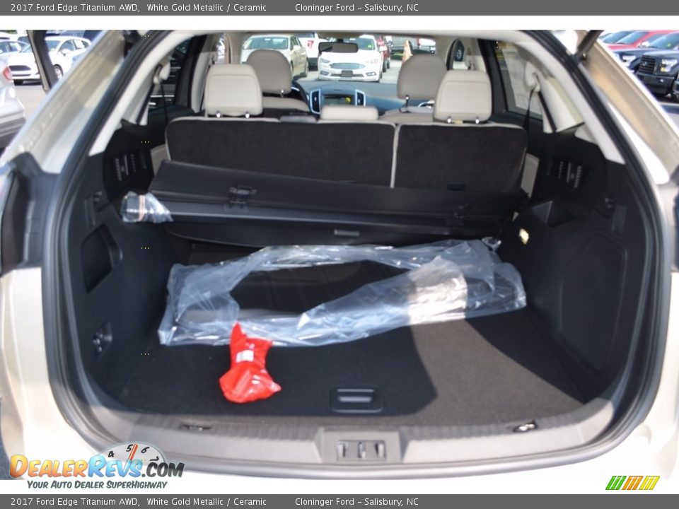 2017 Ford Edge Titanium AWD White Gold Metallic / Ceramic Photo #9