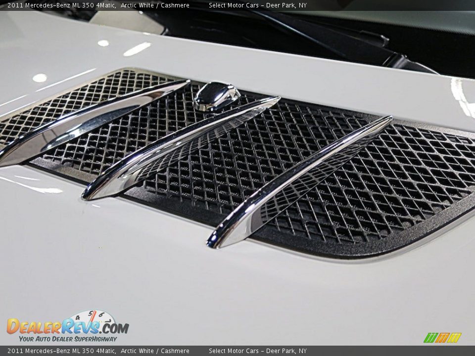 2011 Mercedes-Benz ML 350 4Matic Arctic White / Cashmere Photo #11