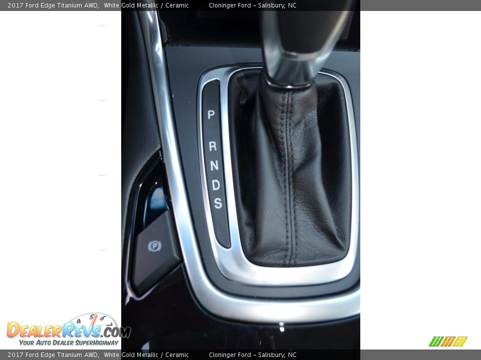 2017 Ford Edge Titanium AWD White Gold Metallic / Ceramic Photo #19