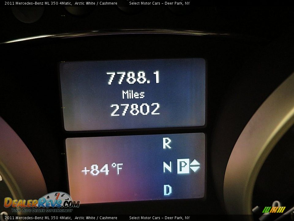 2011 Mercedes-Benz ML 350 4Matic Arctic White / Cashmere Photo #26