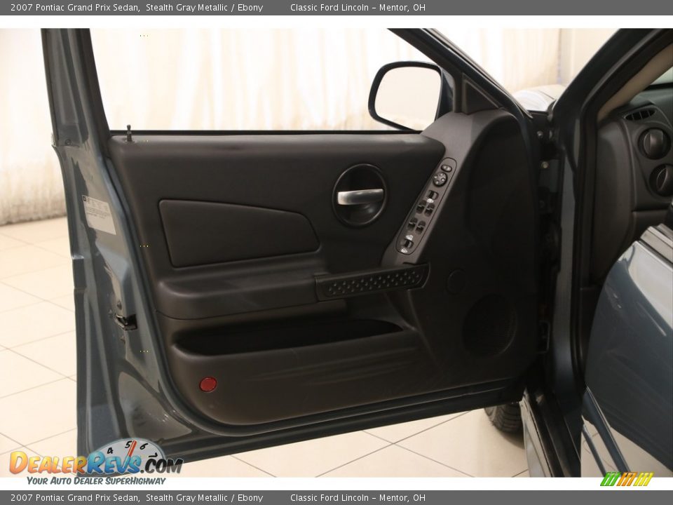 2007 Pontiac Grand Prix Sedan Stealth Gray Metallic / Ebony Photo #4