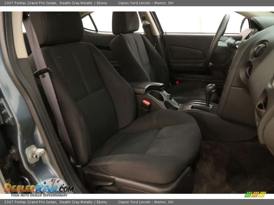 2007 Pontiac Grand Prix Sedan Stealth Gray Metallic / Ebony Photo #12