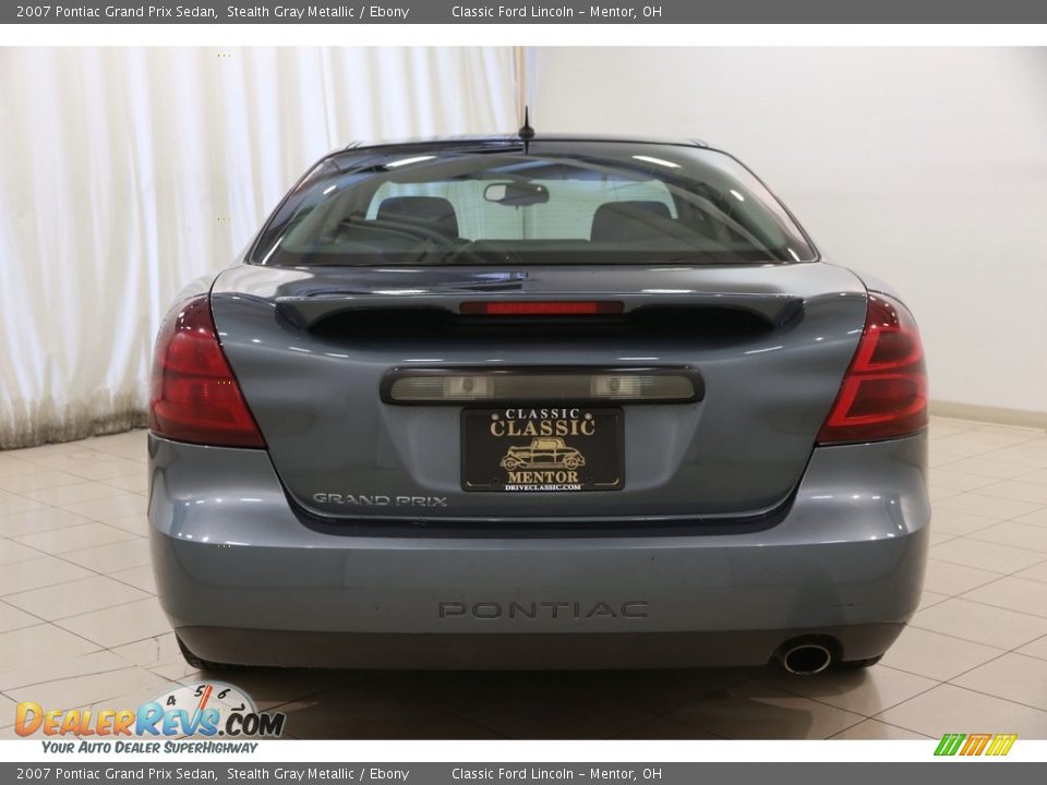 2007 Pontiac Grand Prix Sedan Stealth Gray Metallic / Ebony Photo #15