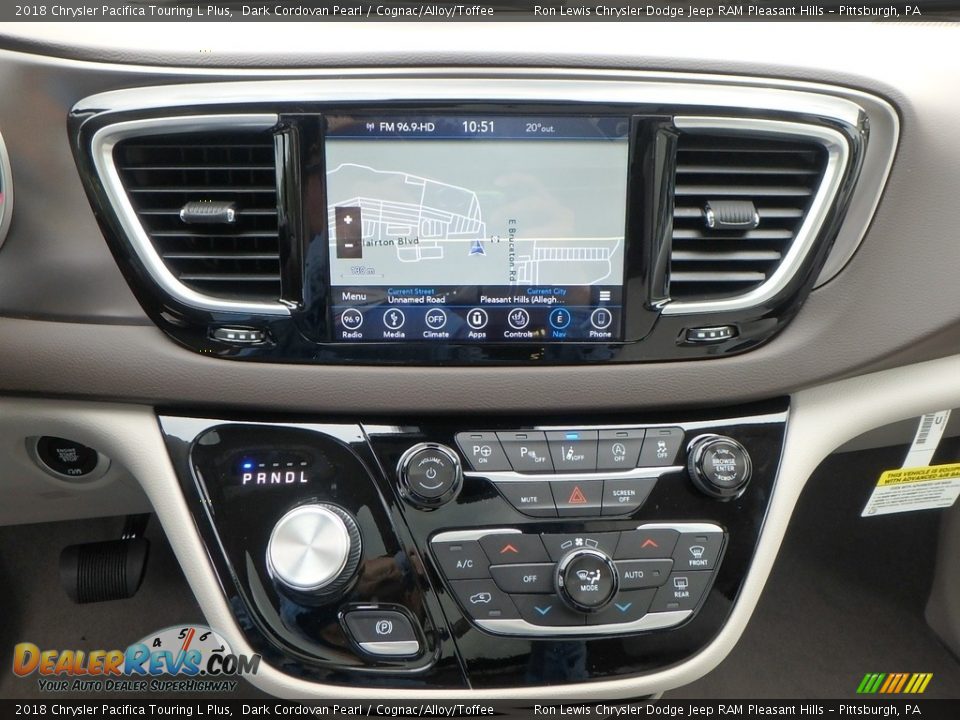 Controls of 2018 Chrysler Pacifica Touring L Plus Photo #17