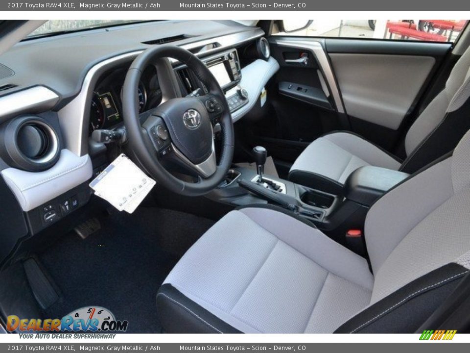 2017 Toyota RAV4 XLE Magnetic Gray Metallic / Ash Photo #5