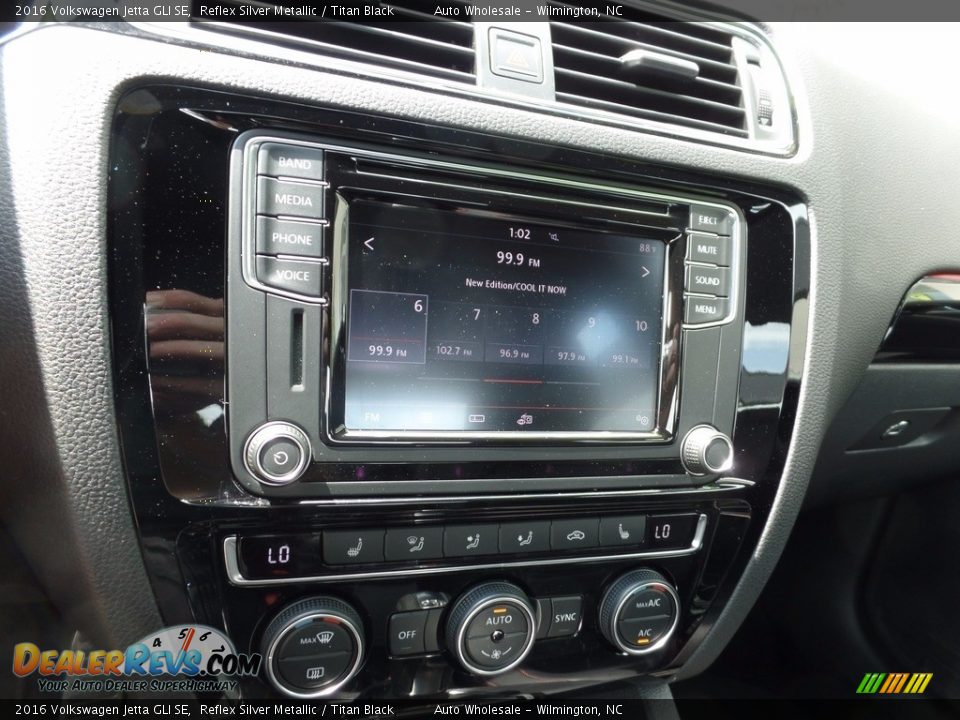 2016 Volkswagen Jetta GLI SE Reflex Silver Metallic / Titan Black Photo #17