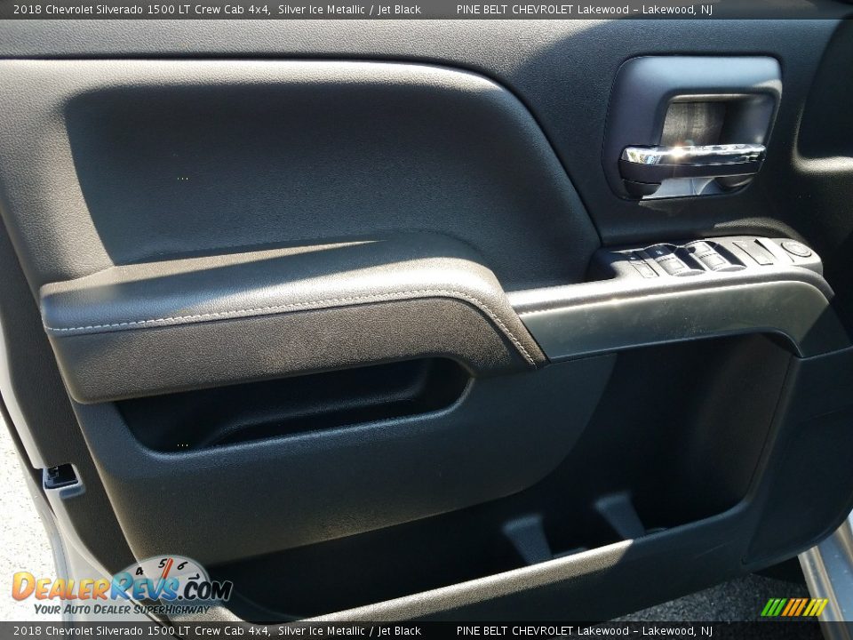 2018 Chevrolet Silverado 1500 LT Crew Cab 4x4 Silver Ice Metallic / Jet Black Photo #8