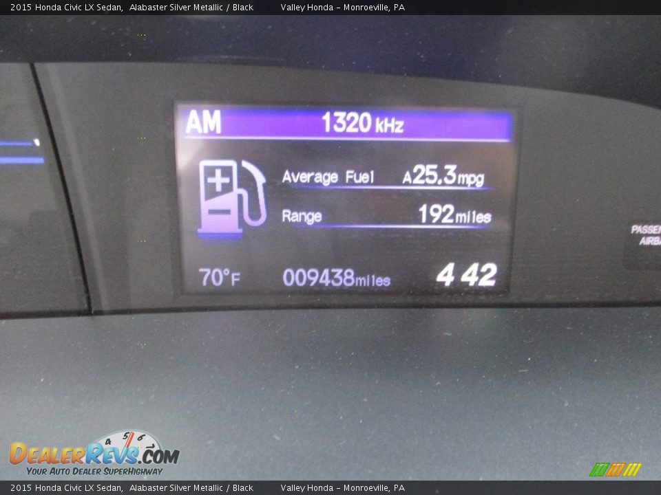 2015 Honda Civic LX Sedan Alabaster Silver Metallic / Black Photo #20