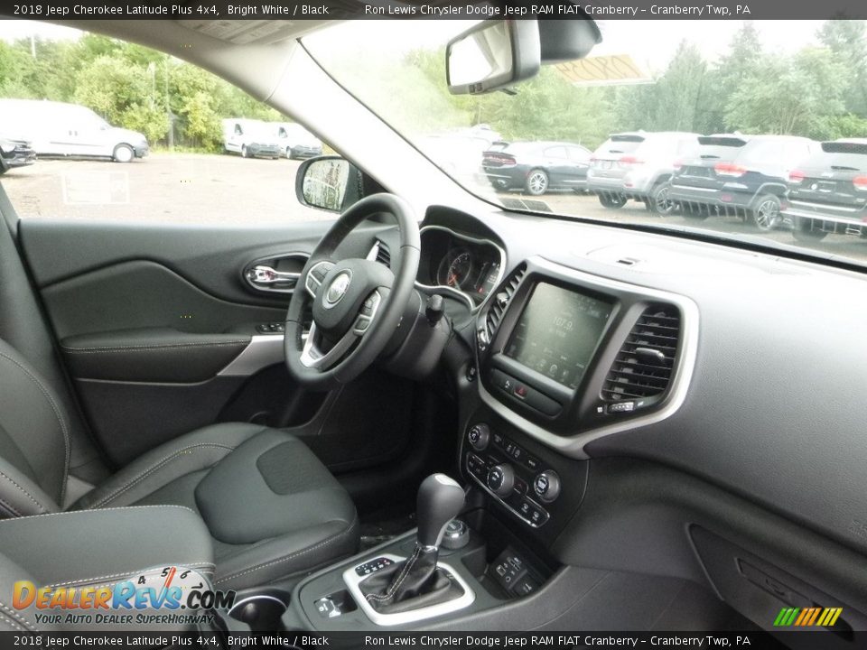 2018 Jeep Cherokee Latitude Plus 4x4 Bright White / Black Photo #11