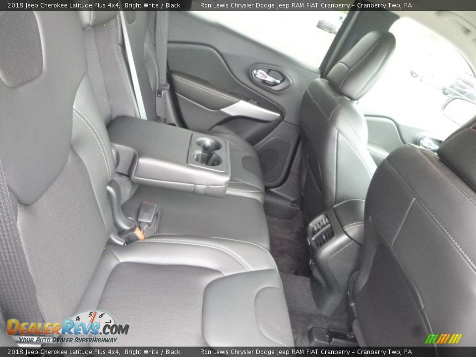 2018 Jeep Cherokee Latitude Plus 4x4 Bright White / Black Photo #12