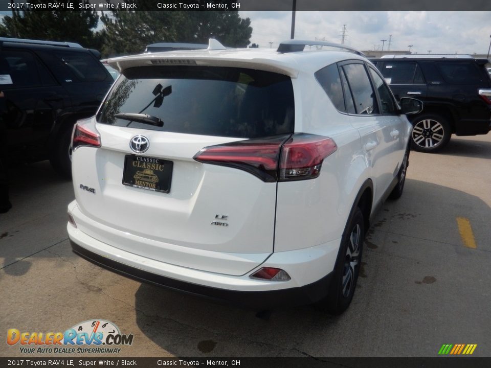 2017 Toyota RAV4 LE Super White / Black Photo #2