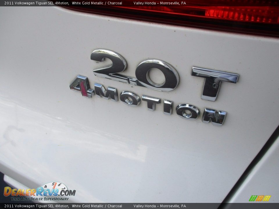 2011 Volkswagen Tiguan SEL 4Motion White Gold Metallic / Charcoal Photo #6