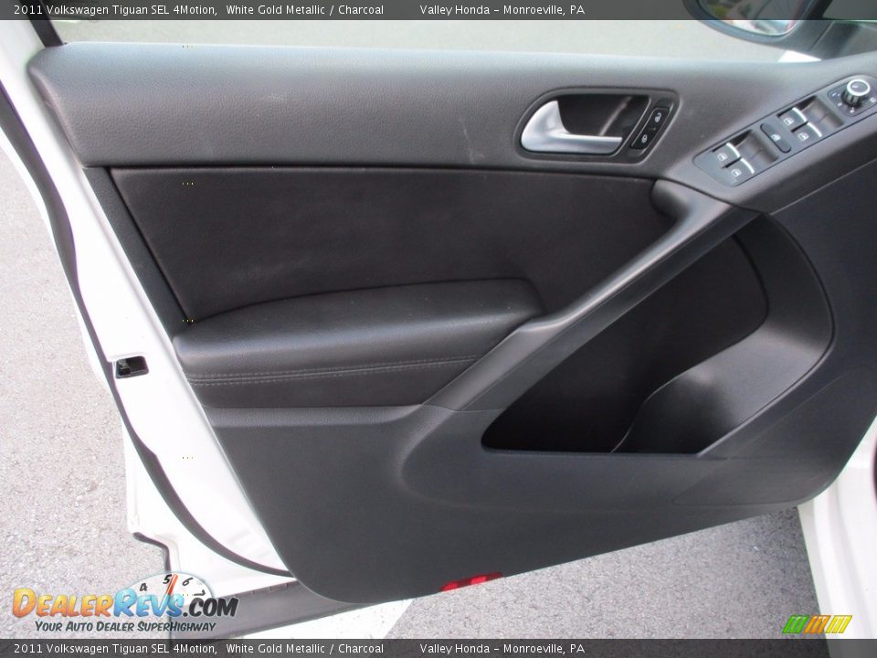 2011 Volkswagen Tiguan SEL 4Motion White Gold Metallic / Charcoal Photo #11