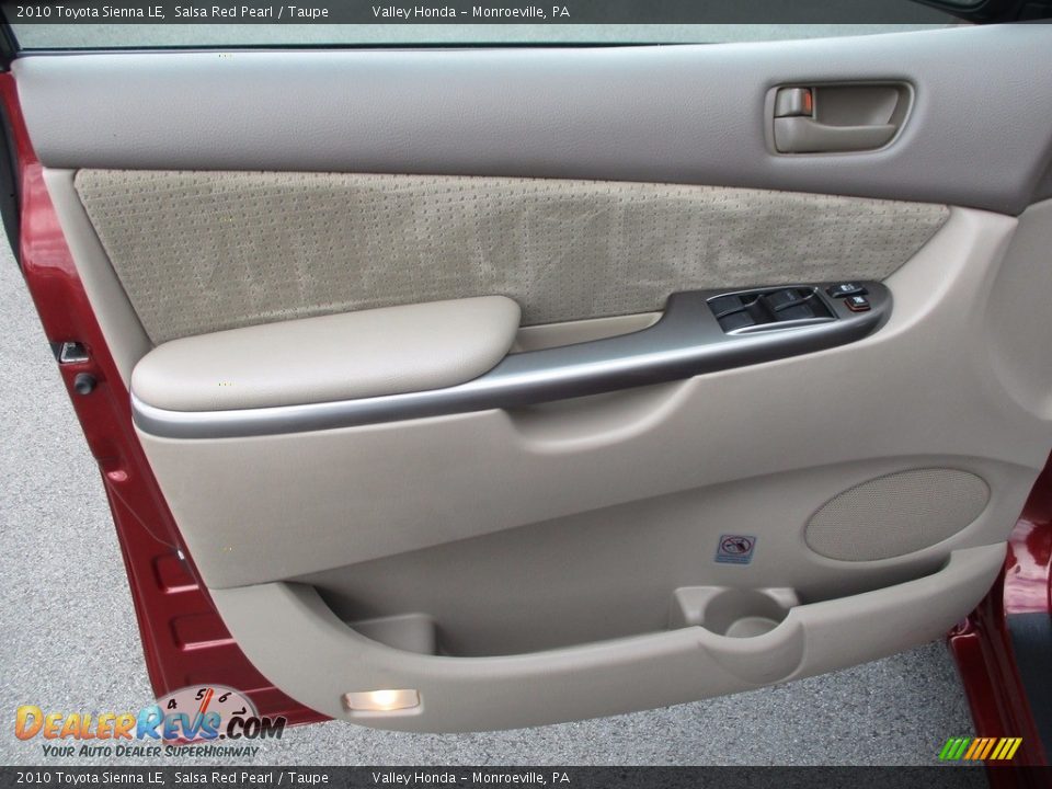 2010 Toyota Sienna LE Salsa Red Pearl / Taupe Photo #10