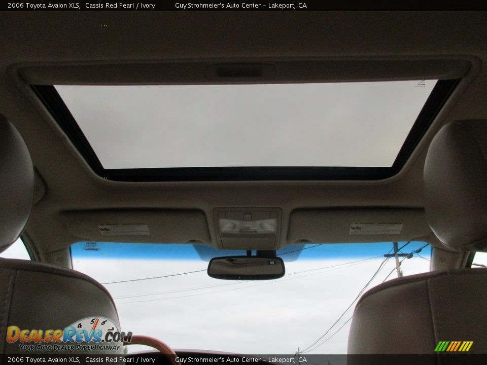 2006 Toyota Avalon XLS Cassis Red Pearl / Ivory Photo #11