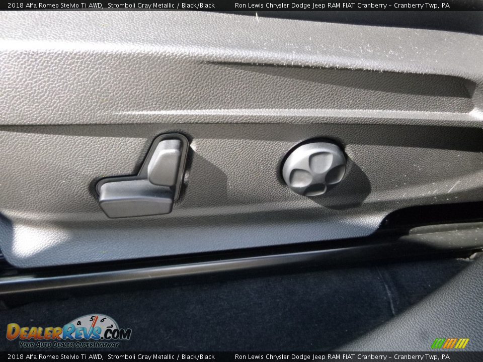 2018 Alfa Romeo Stelvio Ti AWD Stromboli Gray Metallic / Black/Black Photo #23