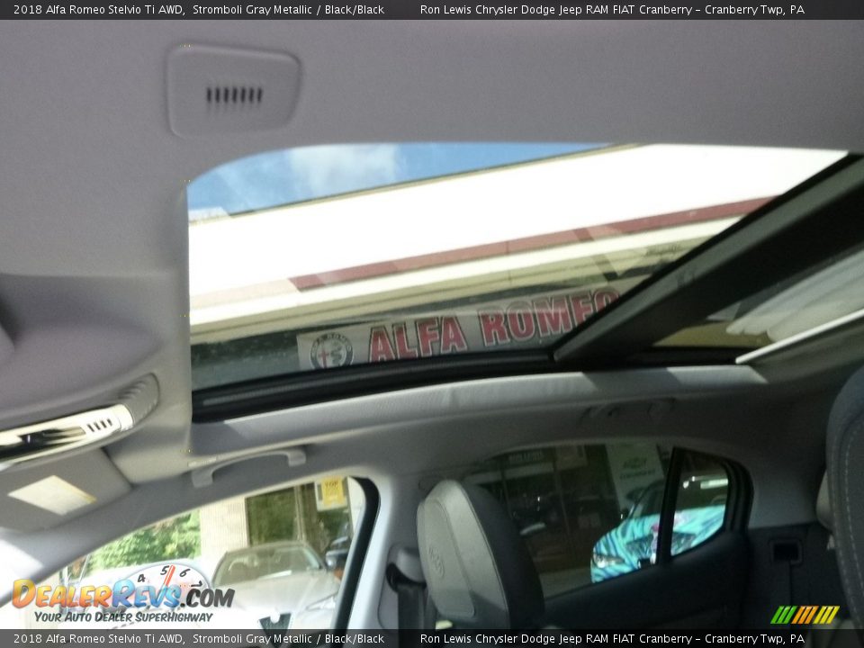 2018 Alfa Romeo Stelvio Ti AWD Stromboli Gray Metallic / Black/Black Photo #24