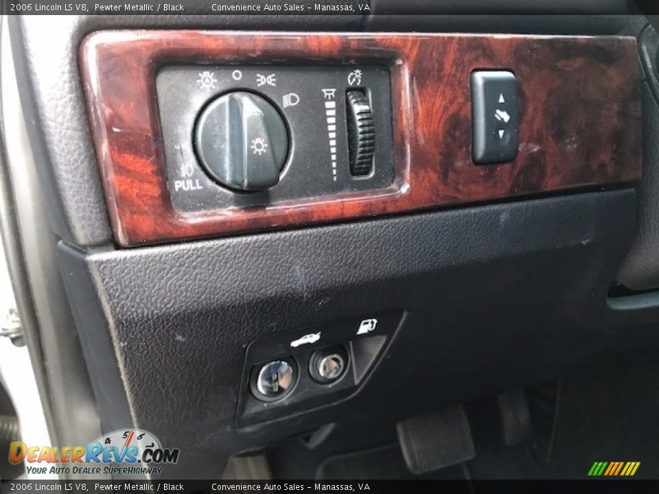 2006 Lincoln LS V8 Pewter Metallic / Black Photo #14