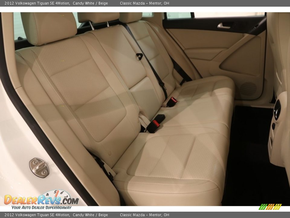2012 Volkswagen Tiguan SE 4Motion Candy White / Beige Photo #15