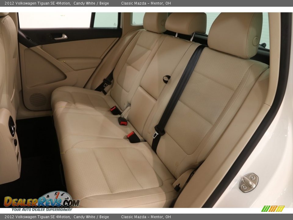 2012 Volkswagen Tiguan SE 4Motion Candy White / Beige Photo #16