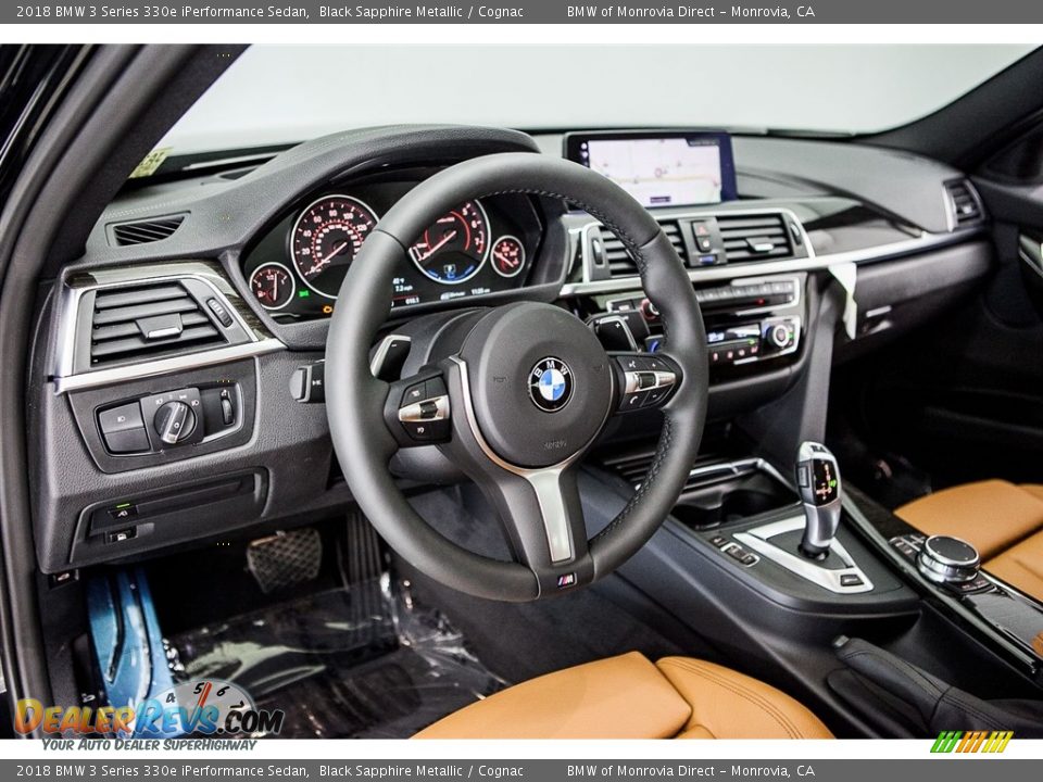 Dashboard of 2018 BMW 3 Series 330e iPerformance Sedan Photo #5