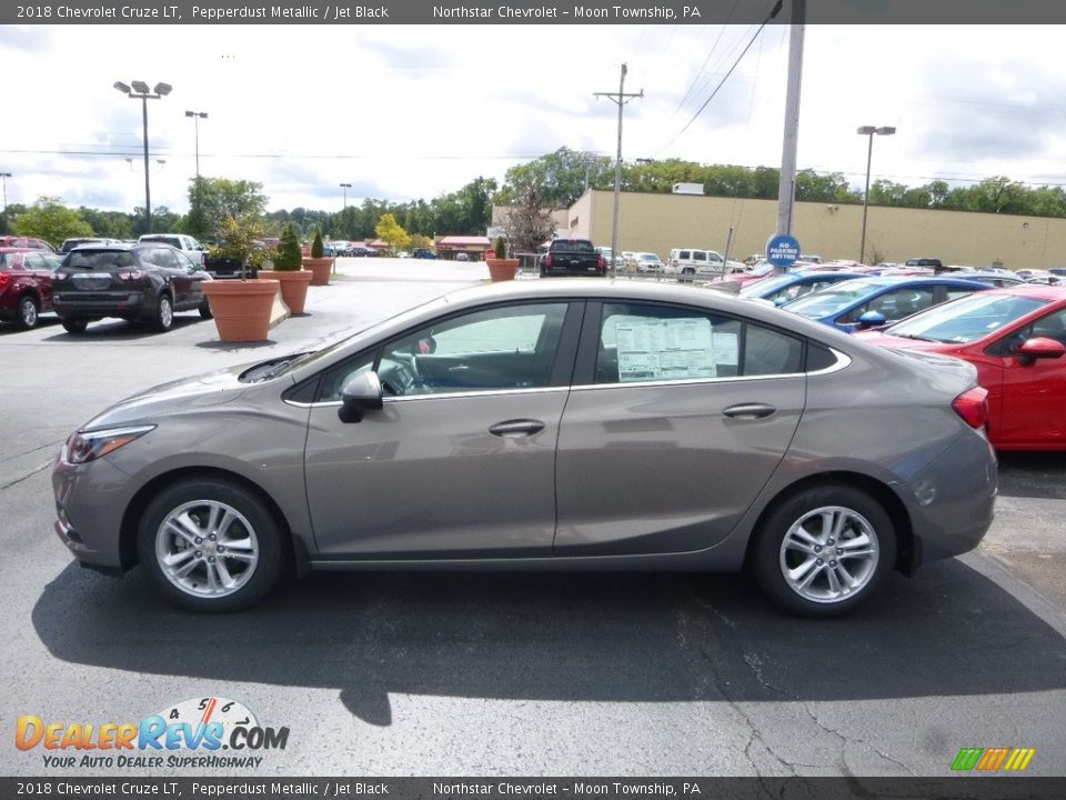 2018 Chevrolet Cruze LT Pepperdust Metallic / Jet Black Photo #2