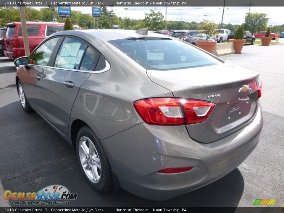 2018 Chevrolet Cruze LT Pepperdust Metallic / Jet Black Photo #3