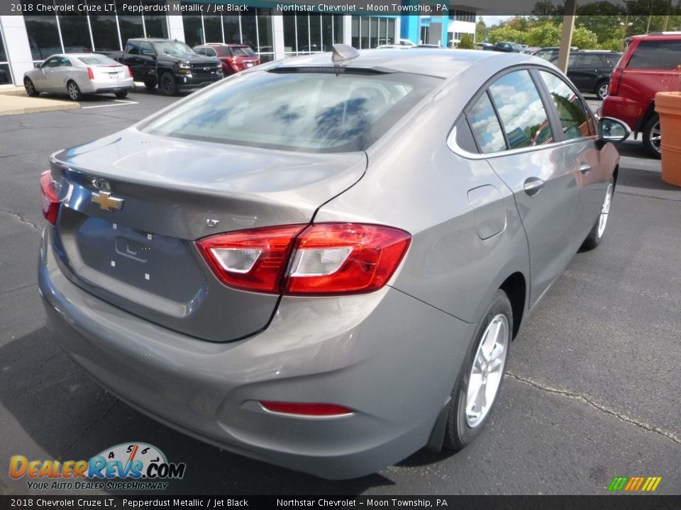 2018 Chevrolet Cruze LT Pepperdust Metallic / Jet Black Photo #5