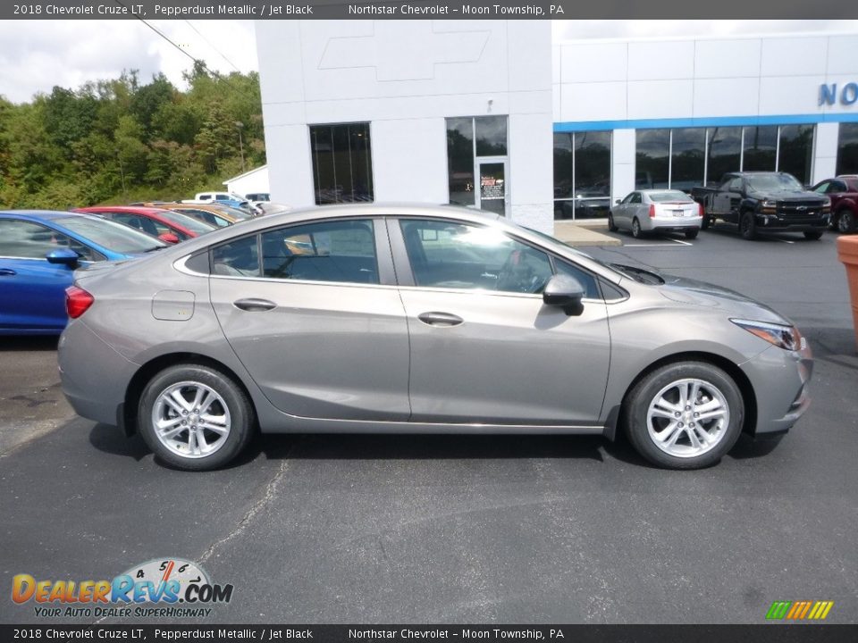2018 Chevrolet Cruze LT Pepperdust Metallic / Jet Black Photo #6