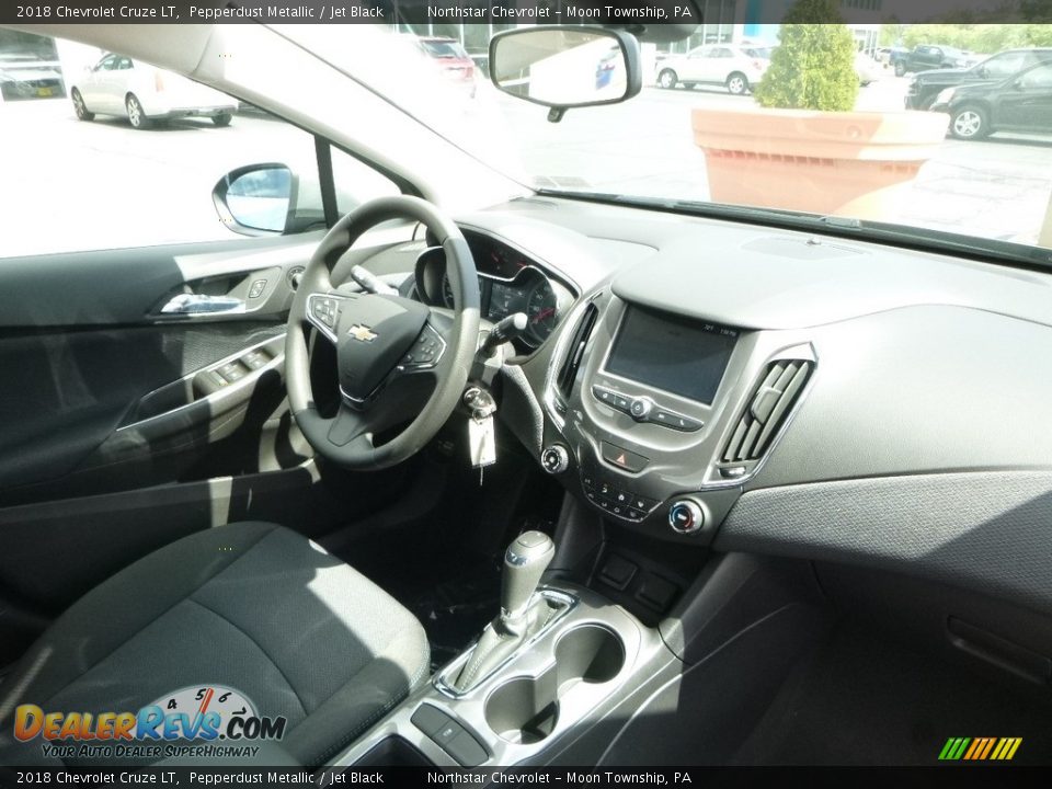 2018 Chevrolet Cruze LT Pepperdust Metallic / Jet Black Photo #11